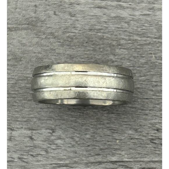 Titanium FC Men’s Wedding Band. Size 10 - Picture 2 of 3